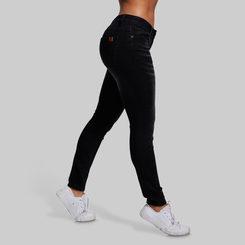 NWT Born Primitive FLEX Stretchy Mid-Rise Skinny Jean 2XL Regular Black
